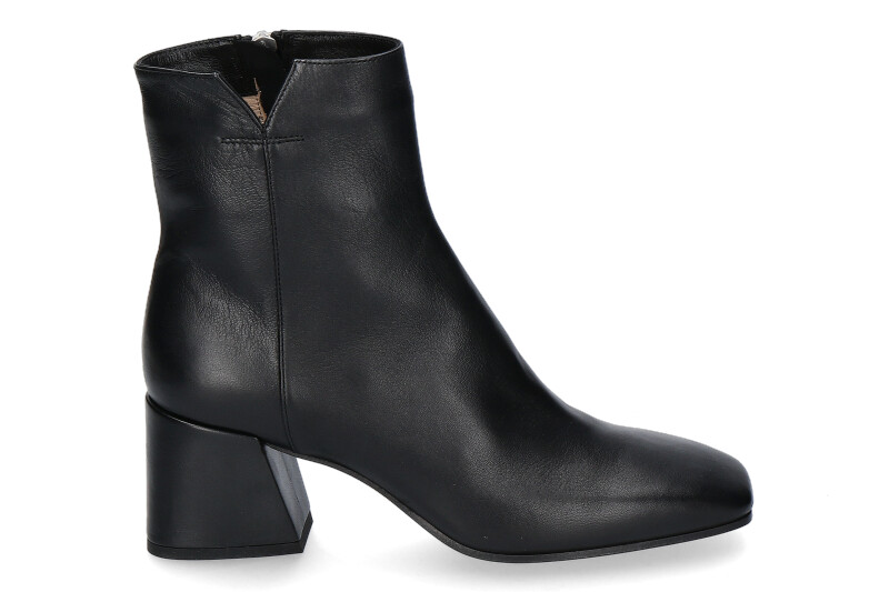 pomme-d-or-bootie-6110-nero_253300239_3 pomme-d-or-bootie-6110-nero_253300239_3