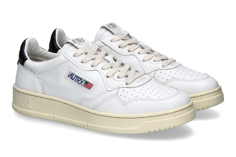 Autry Sneaker LOW MAN LEATHER WHITE/BLACK (42) Autry Sneaker LOW MAN LEATHER WHITE/BLACK (42)