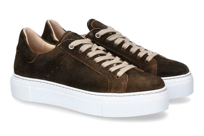 dirndl-und-bua-sneaker-1115-akazie-antikbock_236400052_1 dirndl-und-bua-sneaker-1115-akazie-antikbock_236400052_1