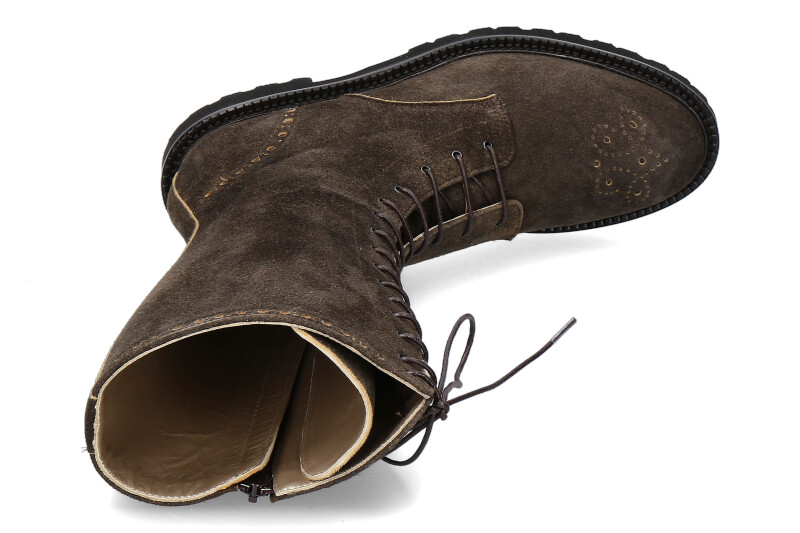 dirndl-und-bua-boots-1600-moor_253300243_5 dirndl-und-bua-boots-1600-moor_253300243_5